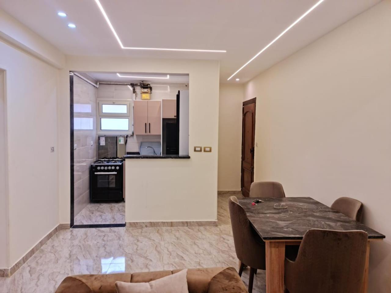 Apartment Amazing Flat Front Of Stars2 *